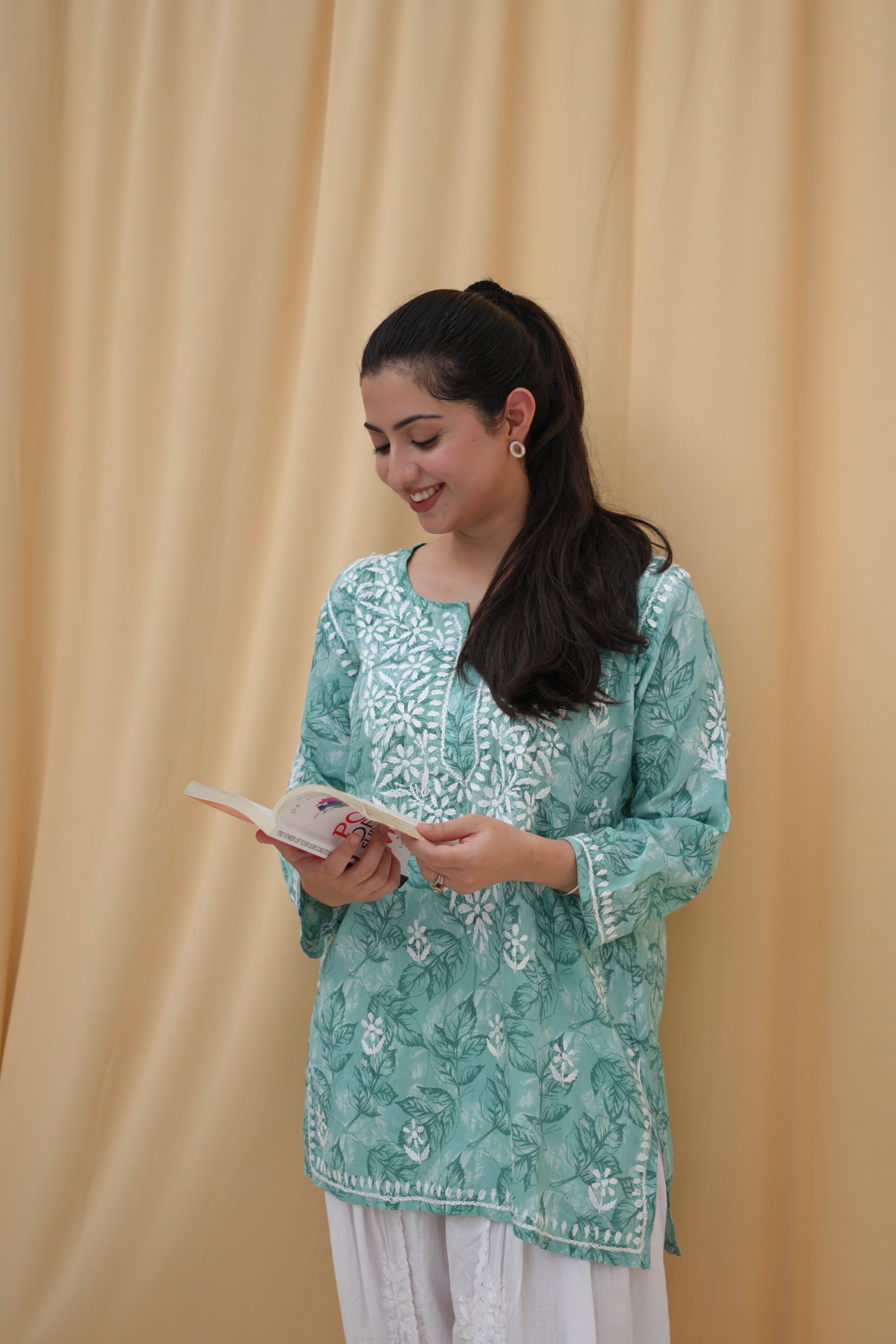 Aqua Noor | Lucknowi Chikankari Kurta Set